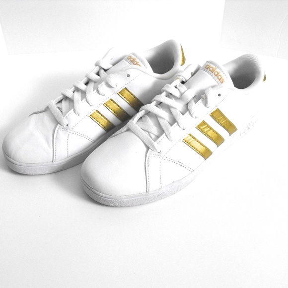 Adidas Grand Court Sneaker White and Gold - Picture 1 of 8